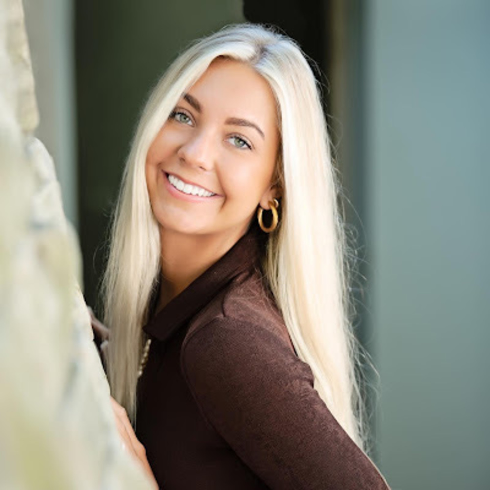 Meet your Posher, Abby